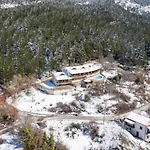 Helmos Mountain Retreat Zarouchla