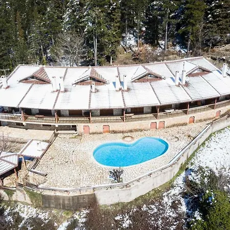 Apartament Helmos Mountain Retreat Zarouchla