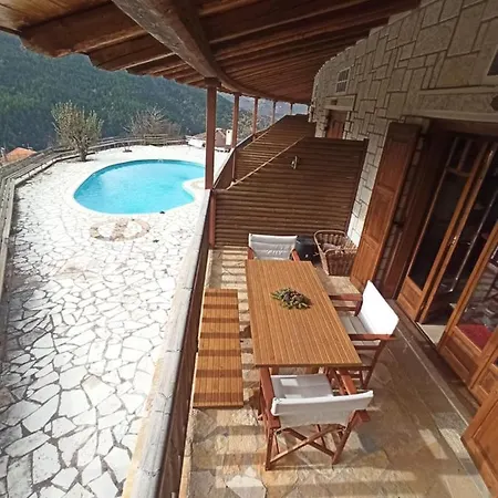 Helmos Mountain Retreat Daire