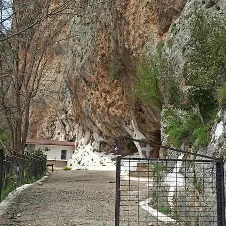 Daire Helmos Mountain Retreat