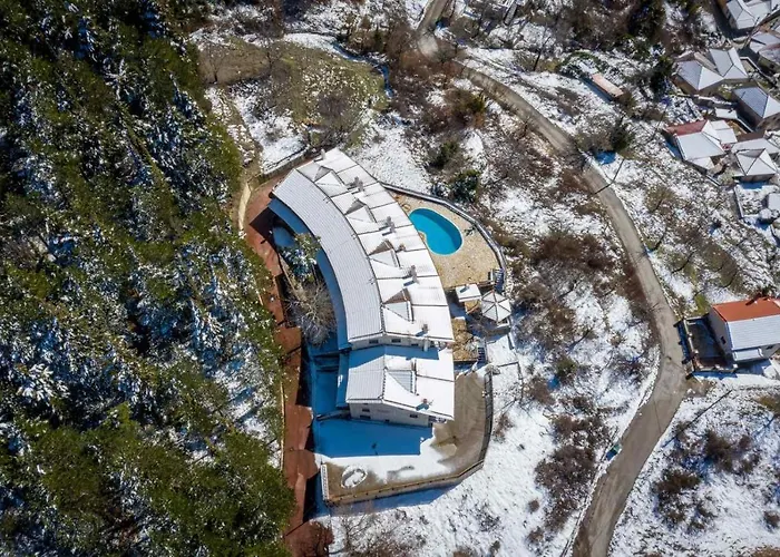 Helmos Mountain Retreat Zarouchla